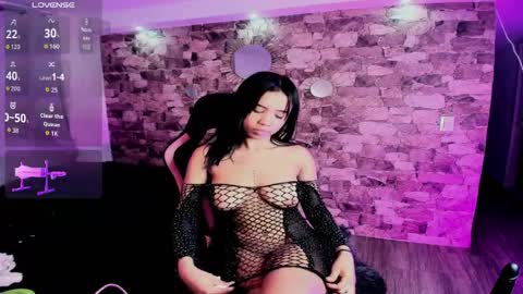 samiacooper25 online show from 04-07-26, 09:43