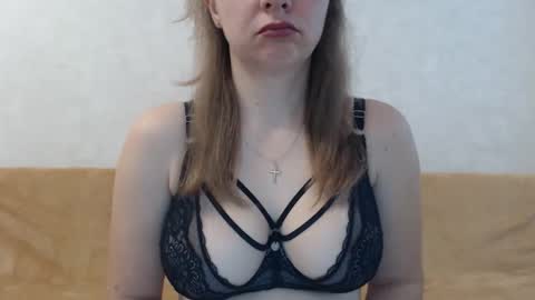 Snapshot of samiliya chatting on 10-31-25, 07:31 samiliya online show from 10-31-25, 07:31