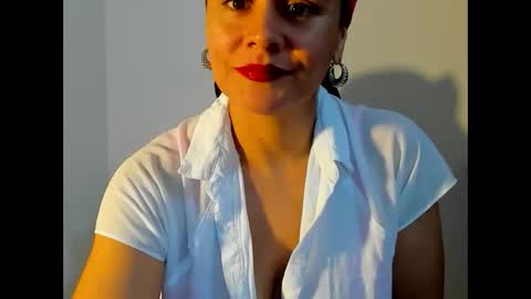 Snapshot of samm_hoti chatting on 03-06-25, 09:09 sam online show from 03-06-25, 09:09