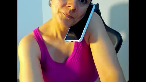 Snapshot of samm_hoti chatting on 03-12-25, 08:52 sam online show from 03-12-25, 08:52