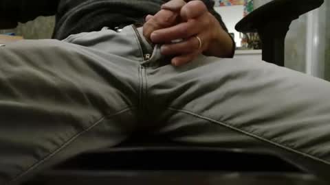 Snapshot of sammalamadingdong chatting on 12-16-25, 10:26 sammalamadingdong online show from 12-16-25, 10:26