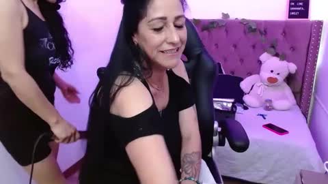 Snapshot of sammantha_sweet chatting on 02-20-25, 08:03 Samantha online show from 02-20-25, 08:03