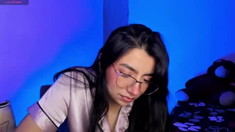 Snapshot of sammy_bunny1 chatting on 04-16-26, 05:08 Samantha online show from 04-16-26, 05:08