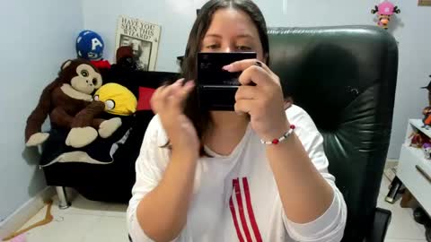sammy_cute33 online show from 07-01-26, 07:32