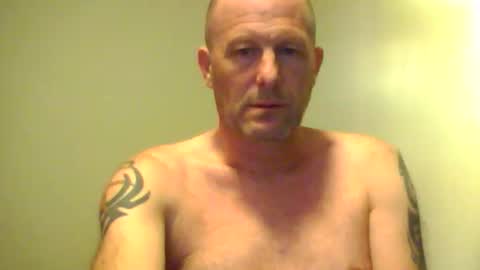 Snapshot of sammyb1821 chatting on 05-17-26, 02:35 sammyb1821 online show from 05-17-26, 02:35
