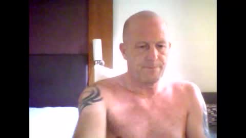 Snapshot of sammyb1821 chatting on 05-20-26, 02:45 sammyb1821 online show from 05-20-26, 02:45