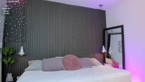 Axel online show from 04-15-26, 09:26