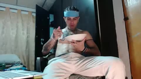 Snapshot of sammytop22 chatting on 03-24-26, 11:43 sammy model independiente online show from 03-24-26, 11:43