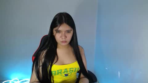 Snapshot of sampaguita_pinayxx chatting on 10-22-25, 11:54 SOFIA online show from 10-22-25, 11:54