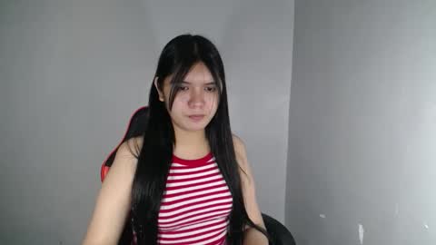 Snapshot of sampaguita_pinayxx chatting on 10-27-25, 12:09 SOFIA online show from 10-27-25, 12:09