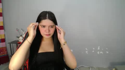 Snapshot of sampaguita_pinayxx chatting on 11-06-25, 11:33 SOFIA online show from 11-06-25, 11:33
