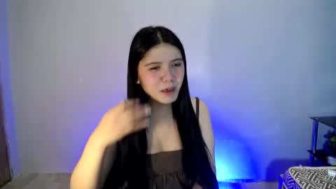 Snapshot of sampaguita_pinayxx chatting on 11-11-25, 09:53 SOFIA online show from 11-11-25, 09:53