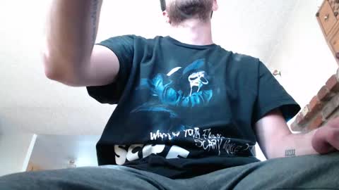 Snapshot of samthebully chatting on 04-29-26, 11:33 SamTheBully online show from 04-29-26, 11:33