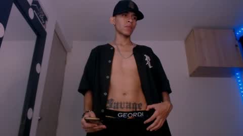 Snapshot of samuel_suarez chatting on 12-30-24, 11:49 online show from 12-30-24, 11:49