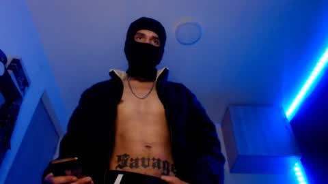 Snapshot of samuel_suarez chatting on 02-14-25, 04:58 online show from 02-14-25, 04:58