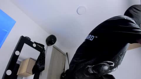 Snapshot of samuel_suarez chatting on 10-07-25, 04:53 online show from 10-07-25, 04:53