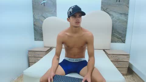 SAMUEL online show from 06-11-26, 12:58