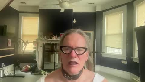 Samuel or Samantha online show from 09-27-25, 06:35