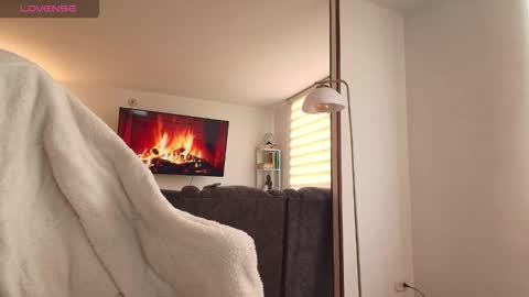 Hello I am absent due to a family calamity I will return soon-hola estoy ausente por un problema familiar volvere pronto. online show from 02-07-26, 10:13