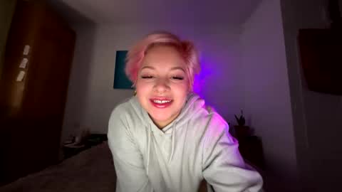 Snapshot of samymoon3 chatting on 12-02-25, 10:20 Samymoon online show from 12-02-25, 10:20