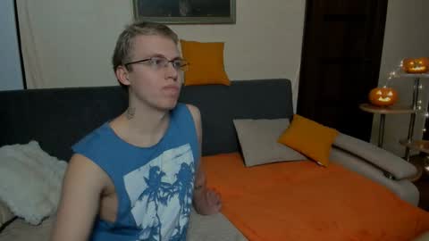 Snapshot of samyscott chatting on 11-04-25, 09:30 SamyScott online show from 11-04-25, 09:30