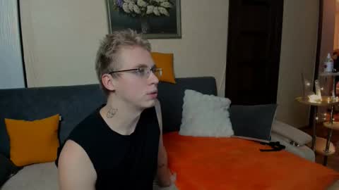 Snapshot of samyscott chatting on 11-07-25, 10:15 SamyScott online show from 11-07-25, 10:15