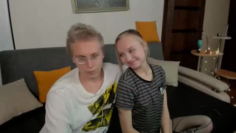 Snapshot of samyscott chatting on 11-12-25, 08:48 SamyScott online show from 11-12-25, 08:48