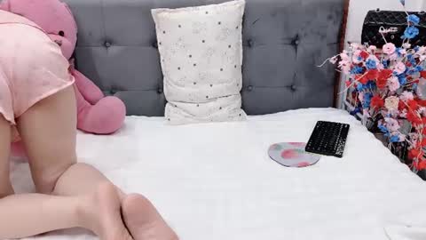 sanami_sian_ online show from 06-21-26, 01:24