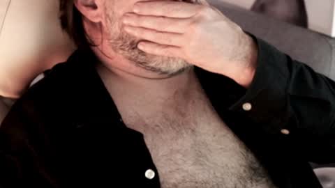 Sanders online show from 12-31-24, 04:06