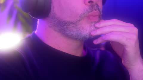 Sanders online show from 09-20-25, 02:01