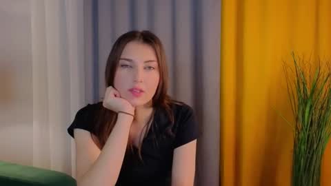 Snapshot of sandili chatting on 11-08-25, 12:44 Isabel but you can call me Bella online show from 11-08-25, 12:44