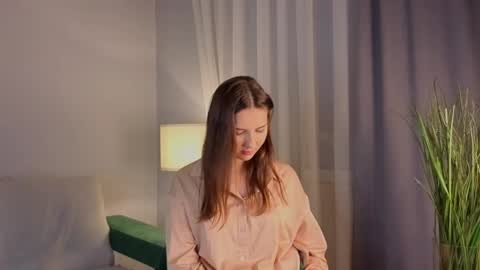 Snapshot of sandili chatting on 11-18-25, 12:49 Isabel but you can call me Bella online show from 11-18-25, 12:49