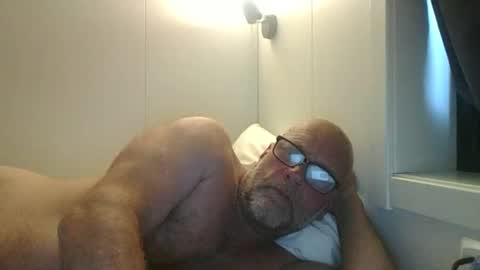 Snapshot of sandnesrune523 chatting on 05-16-26, 06:39 sandnesrune523 online show from 05-16-26, 06:39