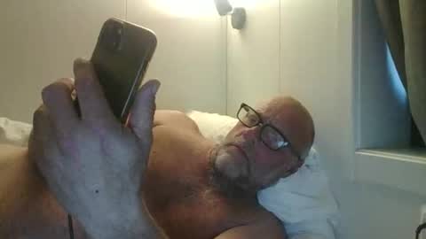Snapshot of sandnesrune523 chatting on 05-17-26, 06:48 sandnesrune523 online show from 05-17-26, 06:48