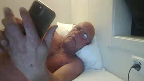 Snapshot of sandnesrune523 chatting on 06-08-26, 10:59 sandnesrune523 online show from 06-08-26, 10:59