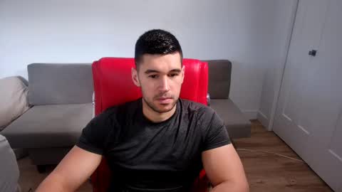 Snapshot of sandow_ chatting on 10-10-25, 04:06 Sandow online show from 10-10-25, 04:06