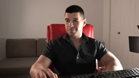 Snapshot of sandow_ chatting on 04-30-26, 10:14 Sandow online show from 04-30-26, 10:14