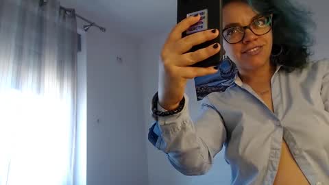 Sandra online show from 11-12-25, 01:55