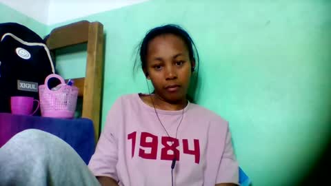 sandra1253099 online show from 07-06-26, 05:04