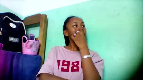 sandra1253099 online show from 07-07-26, 06:05