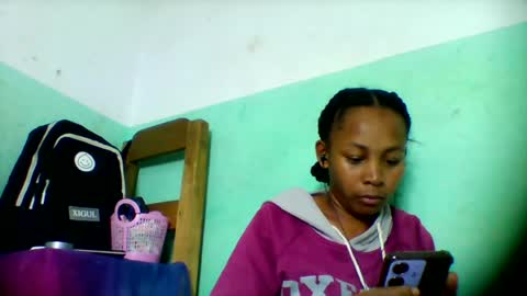 sandra1253099 online show from 07-09-26, 06:45