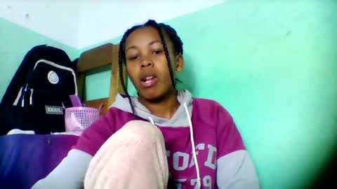 sandra1253099 online show from 07-10-26, 07:23