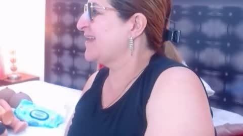 SANDRA online show from 11-19-25, 10:48