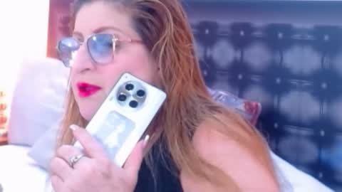 SANDRA online show from 11-20-25, 11:10