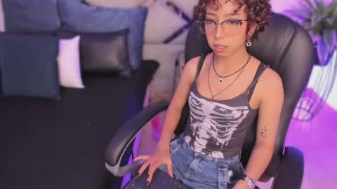 SANDRA online show from 05-12-26, 02:30