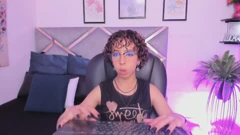 SANDRA online show from 05-23-26, 02:39