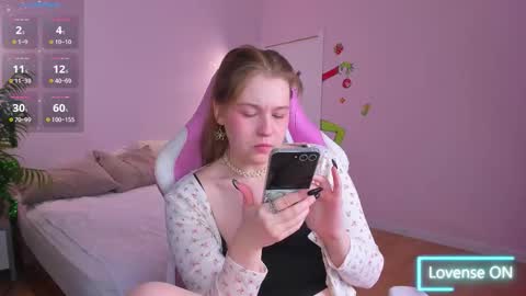 Snapshot of sandra_weaver chatting on 12-14-25, 04:45 Mira online show from 12-14-25, 04:45