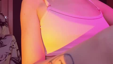 Sandy  online show from 02-11-25, 01:10