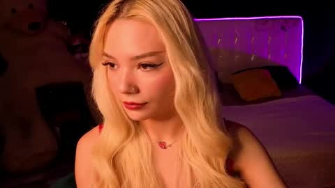 Sandy  online show from 11-19-25, 08:58