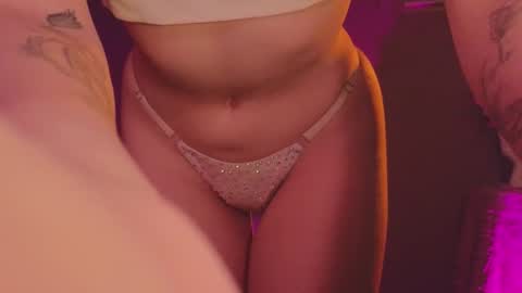 Sandy  online show from 03-24-26, 04:17